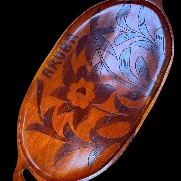 𝅺VINTAGE wooden tray, hand carved, beautiful work on front and back, oversized - Picture 1 of 4